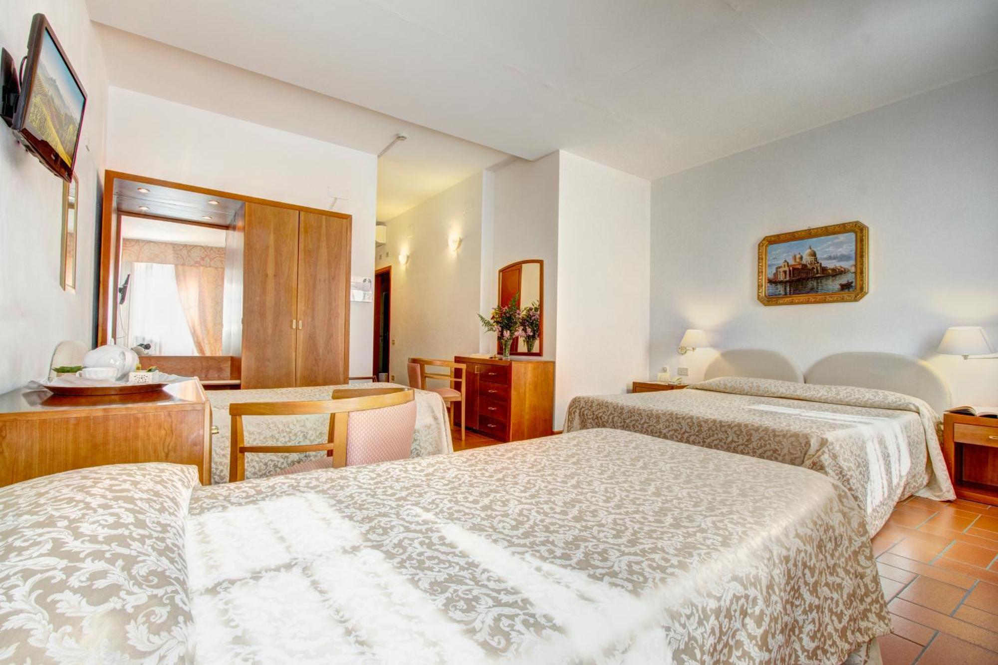 Hotel San Lino 4*
